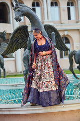 Ensemble de Lehenga Choli indien en coton et soie blanc cassé prêt à l'emploi pour femmes avec chemisier de créateur et Dupatta pour mariage