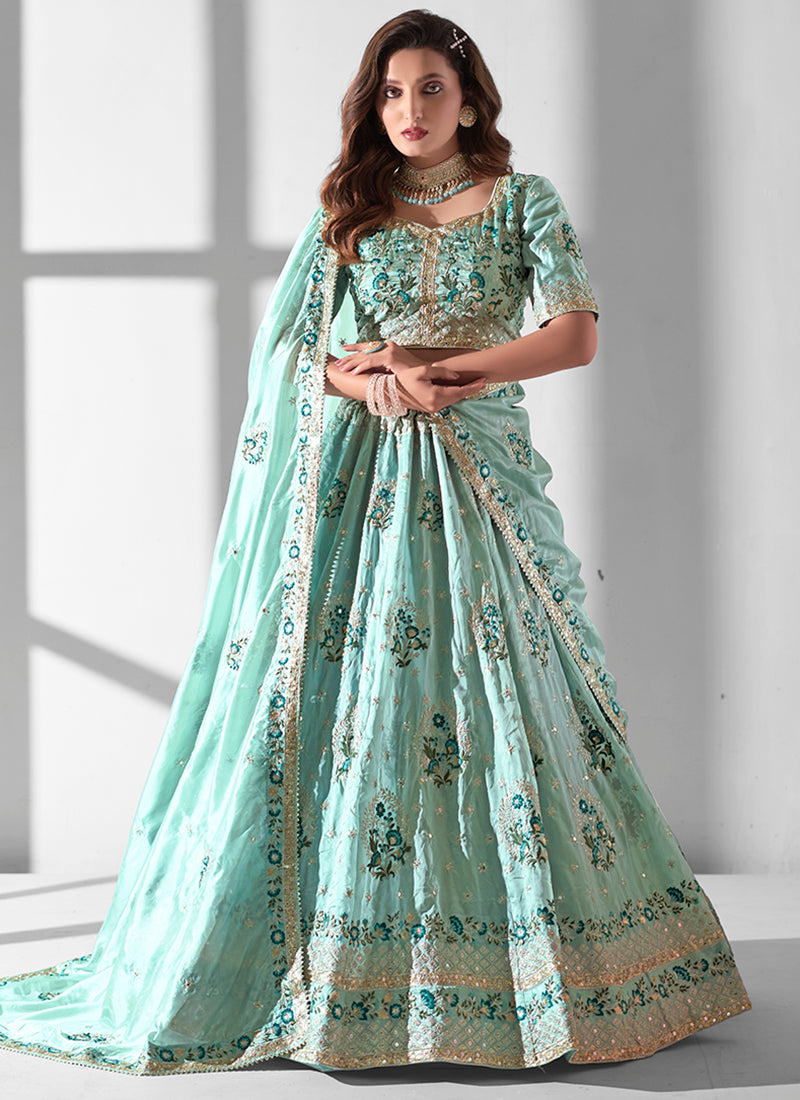 Lehenga Choli brodé à paillettes en organza bleu ciel