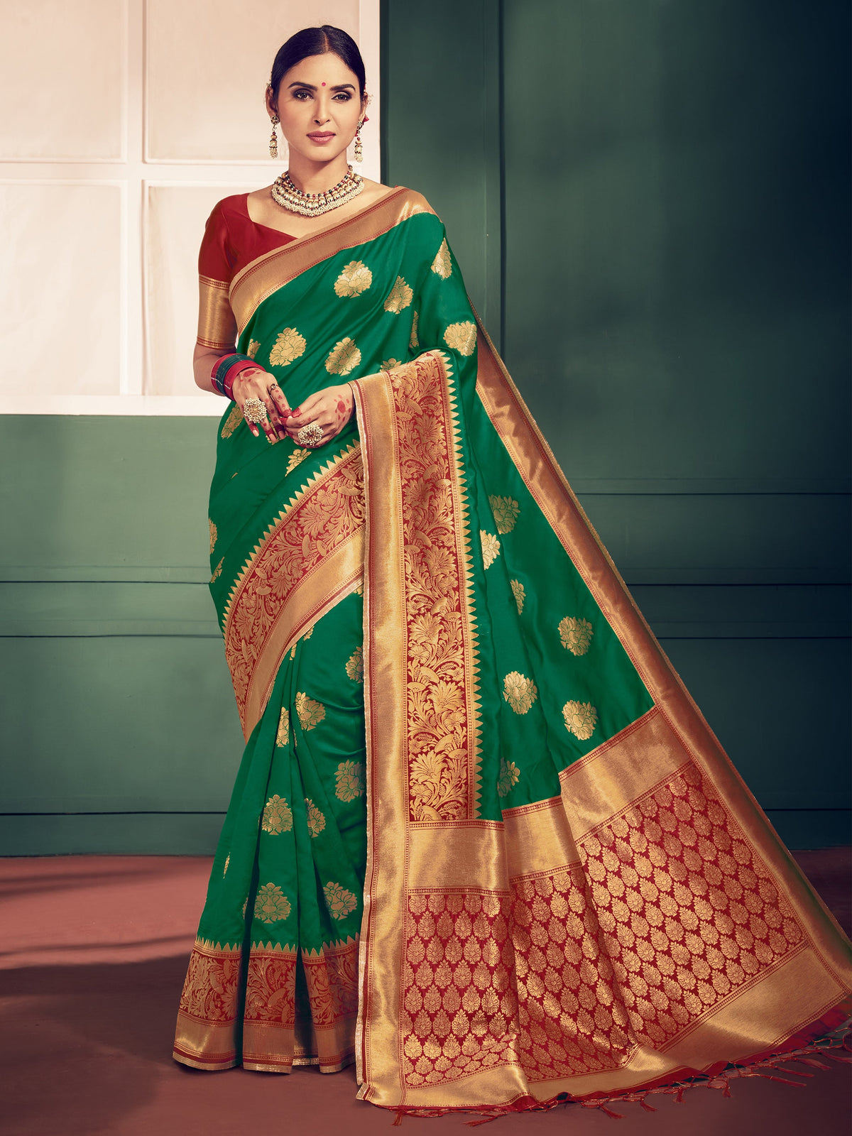 Green Banarasi Art Silk Woven Saree