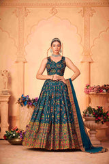 Lehenga Choli imprimé numérique bleu chinon