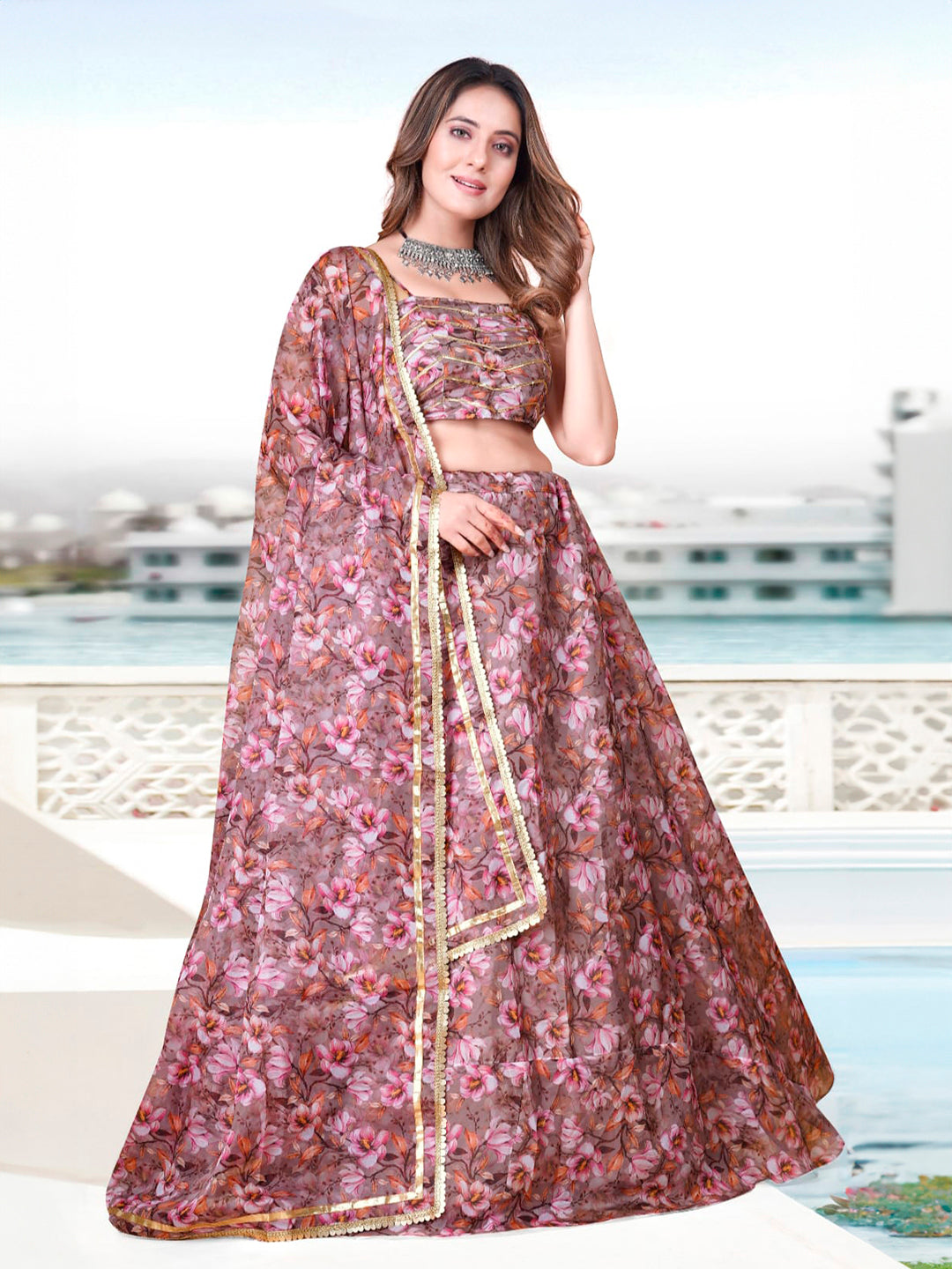 Lehenga Choli en organza mauve imprimé numérique