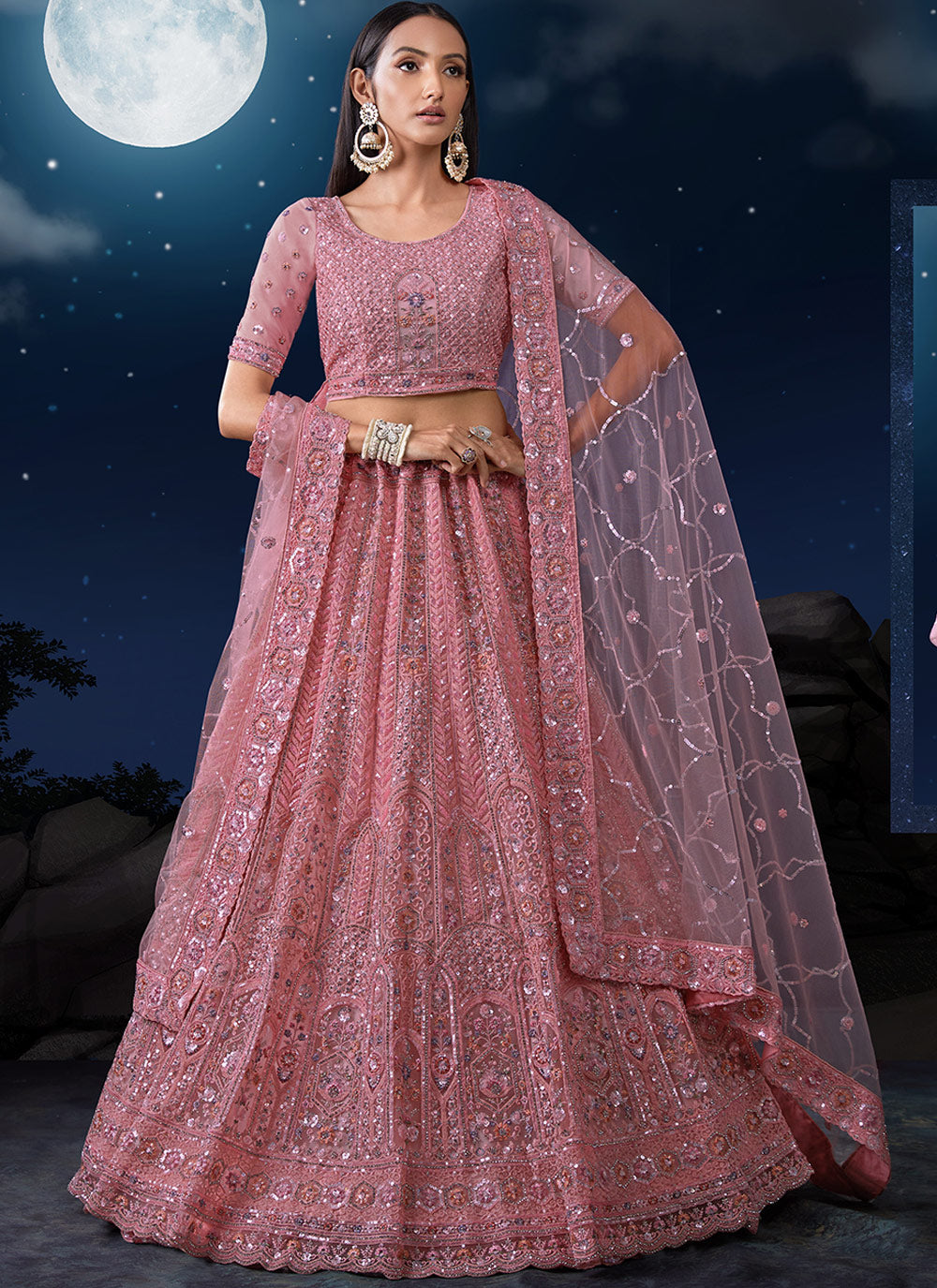 Lehenga Choli brodé en filet doux rose