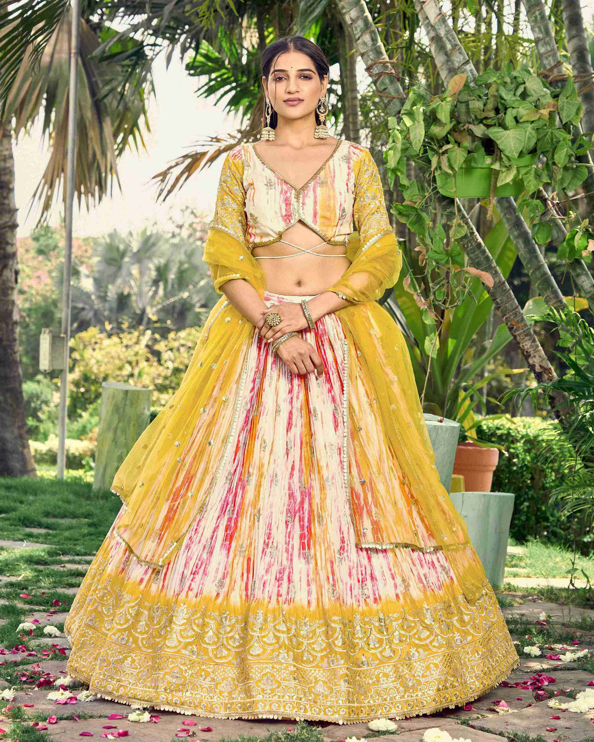 Lehenga Choli brodé imprimé numériquement multi-chinons