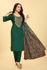 Costume Salwar brodé en soie verte avec pantalon Dupatta