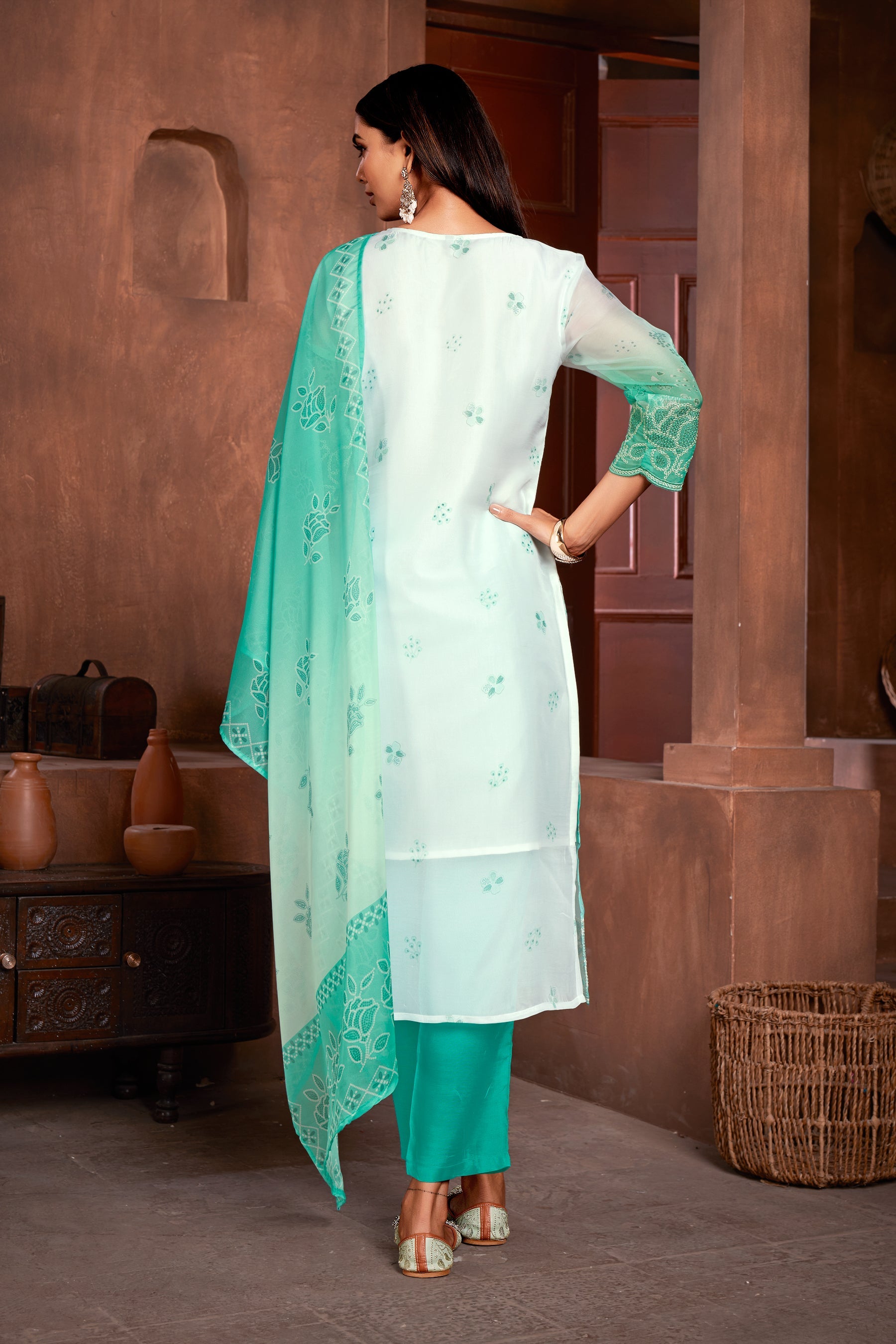 Costume Salwar en organza vert de mer avec pantalon Dupatta