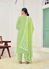 Costume Salwar Lucknowi en coton vert avec broderie Schiffli