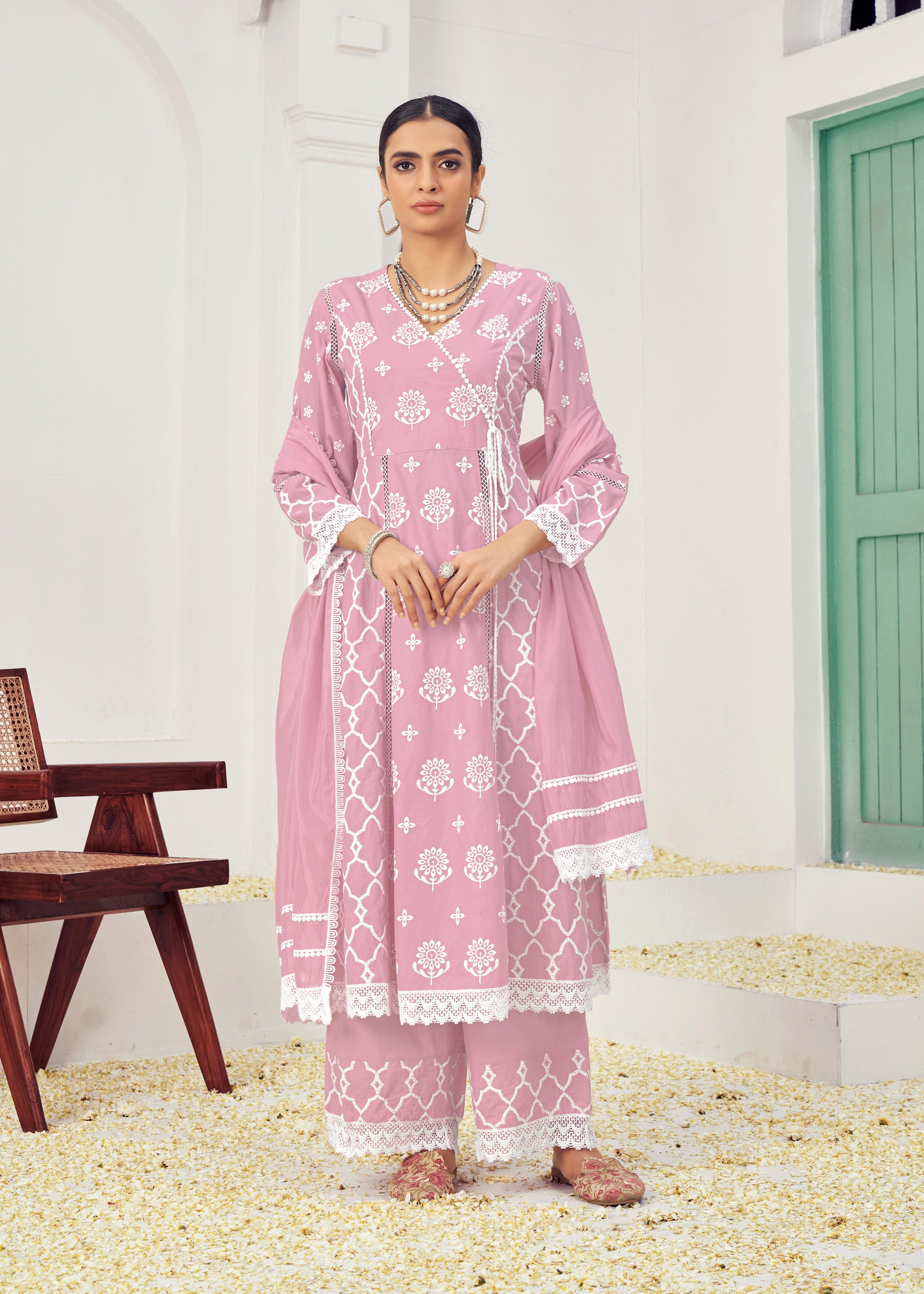 Costume Salwar Lucknowi en coton rose brodé