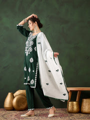 Rayonne verte Chikankari Kurti avec pantalon Dupatta