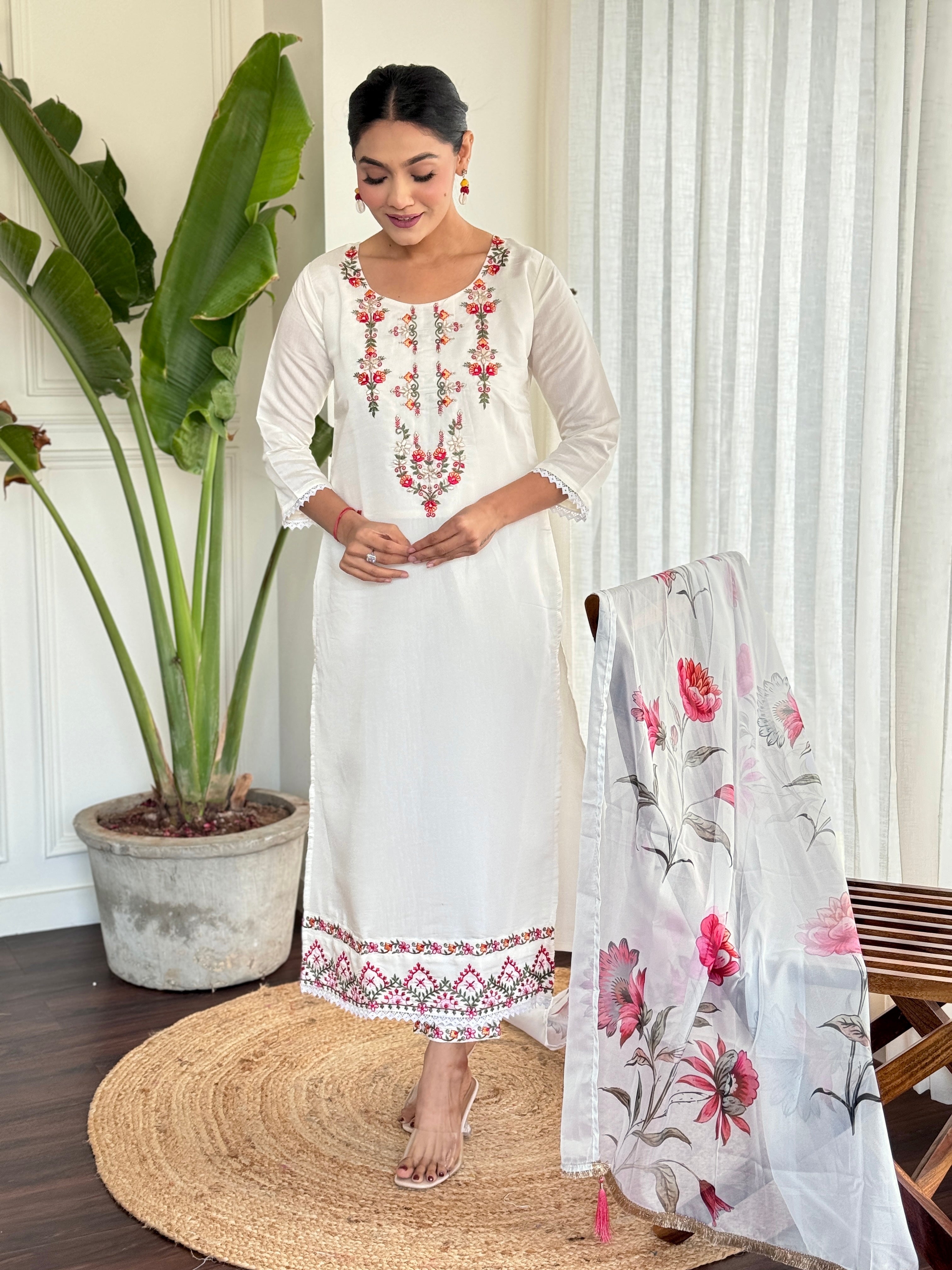 Off White Viscose Chanderi Embroidered  Kurti With Pant Dupatta