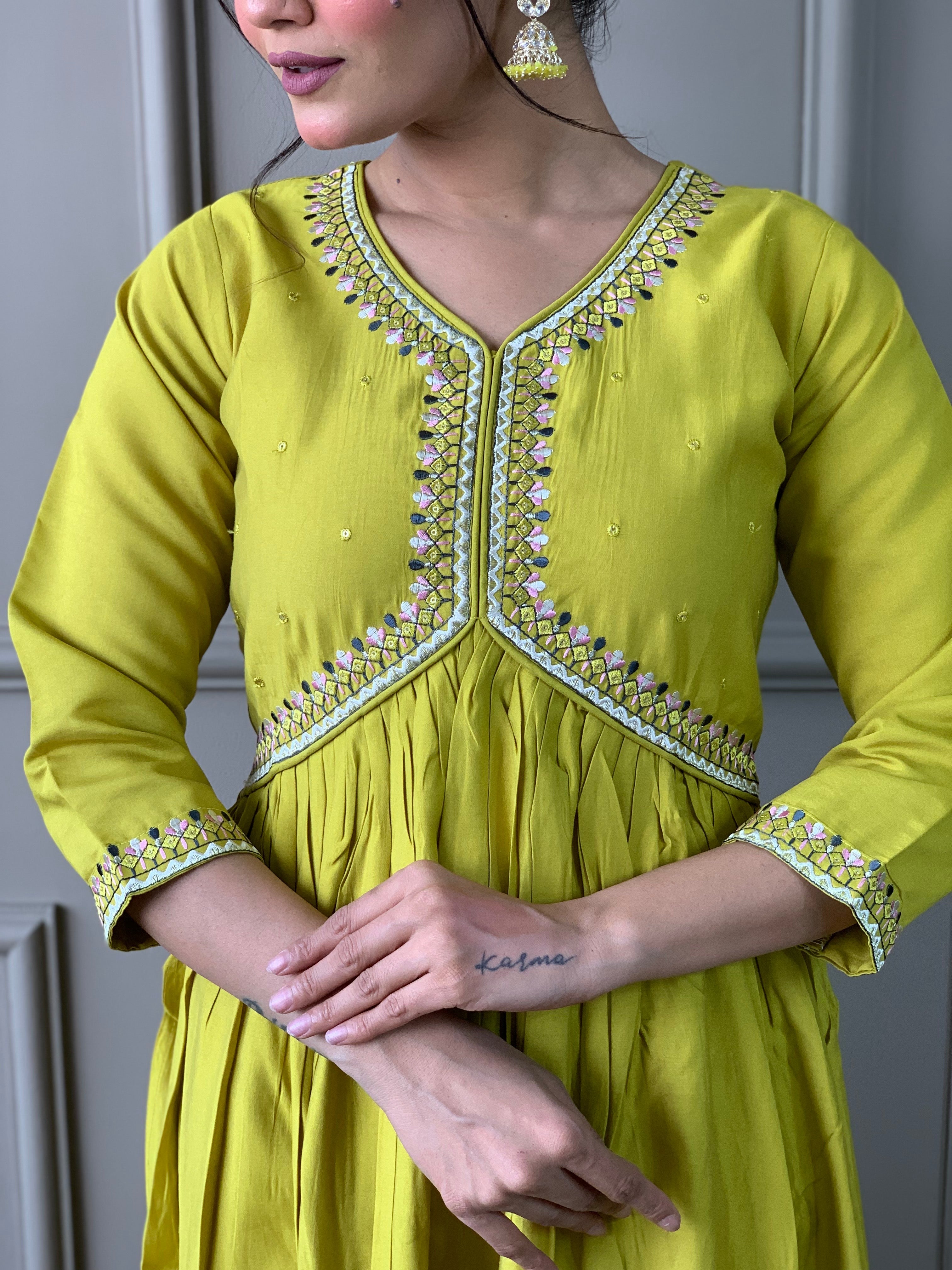 Kurti brodé Chanderi en viscose Lamon avec pantalon Dupatta