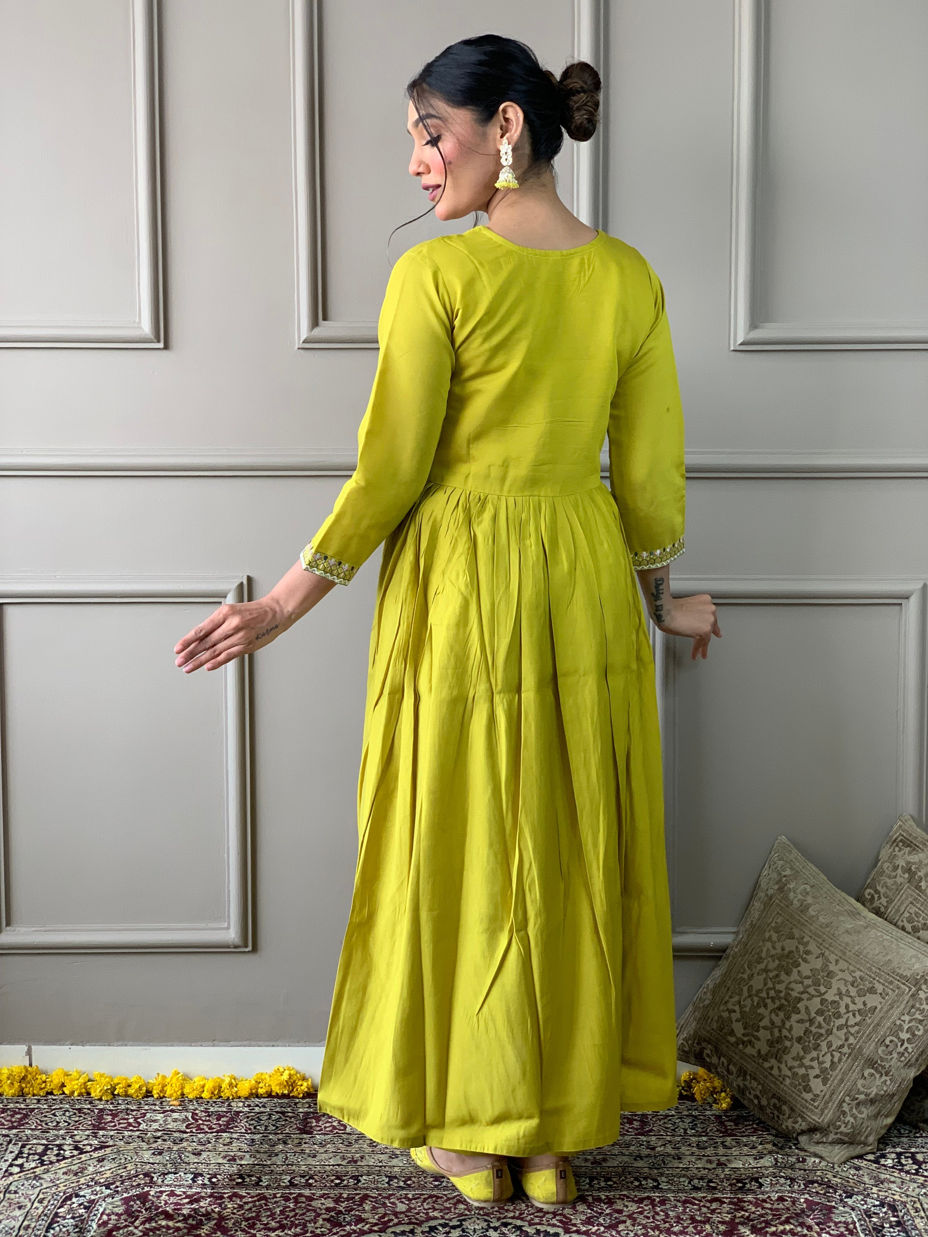 Kurti brodé Chanderi en viscose Lamon avec pantalon Dupatta