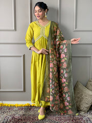 Kurti brodé Chanderi en viscose Lamon avec pantalon Dupatta