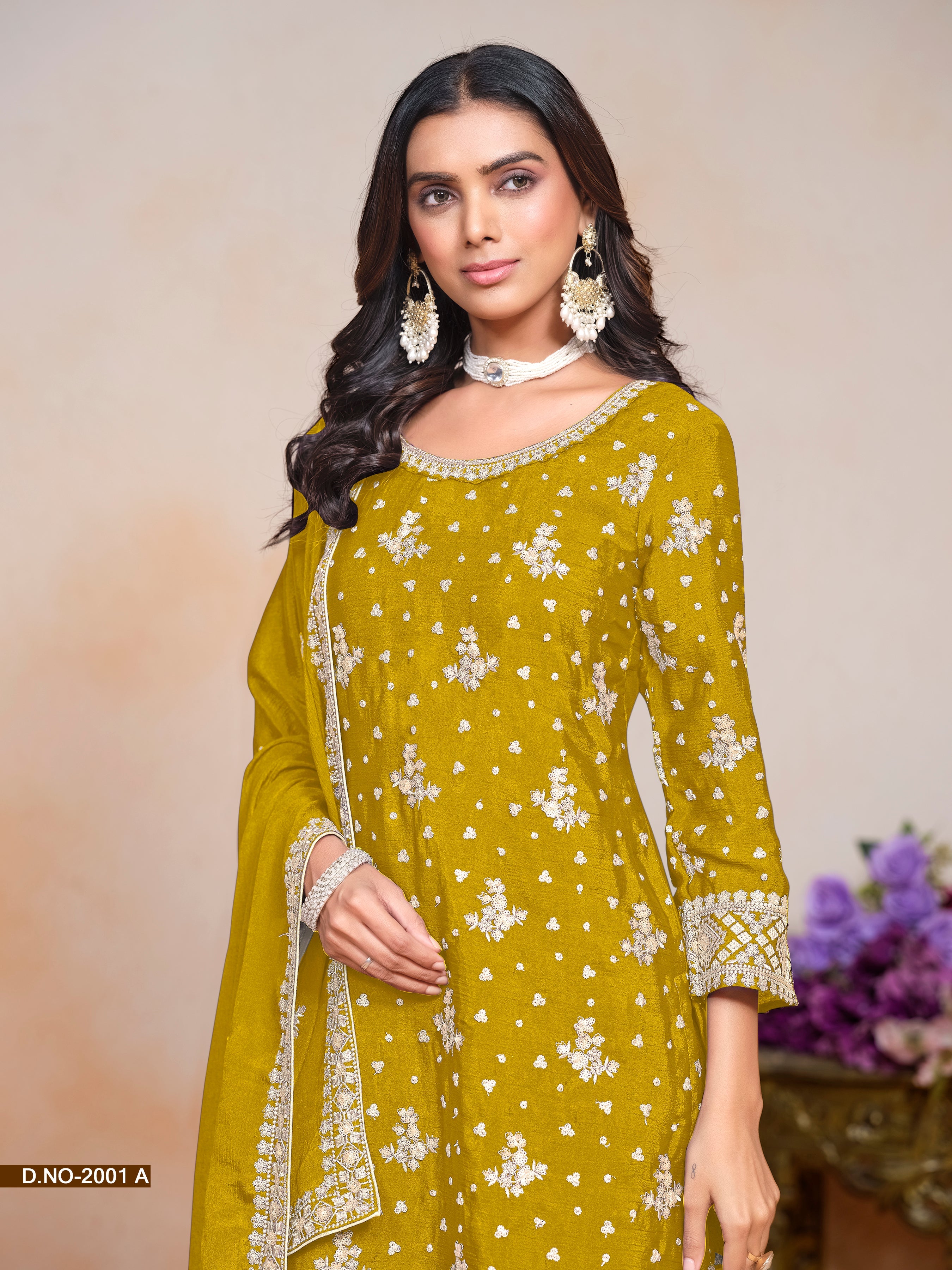 Kurti brodé à paillettes jaunes Chinon avec pantalon Dupatta