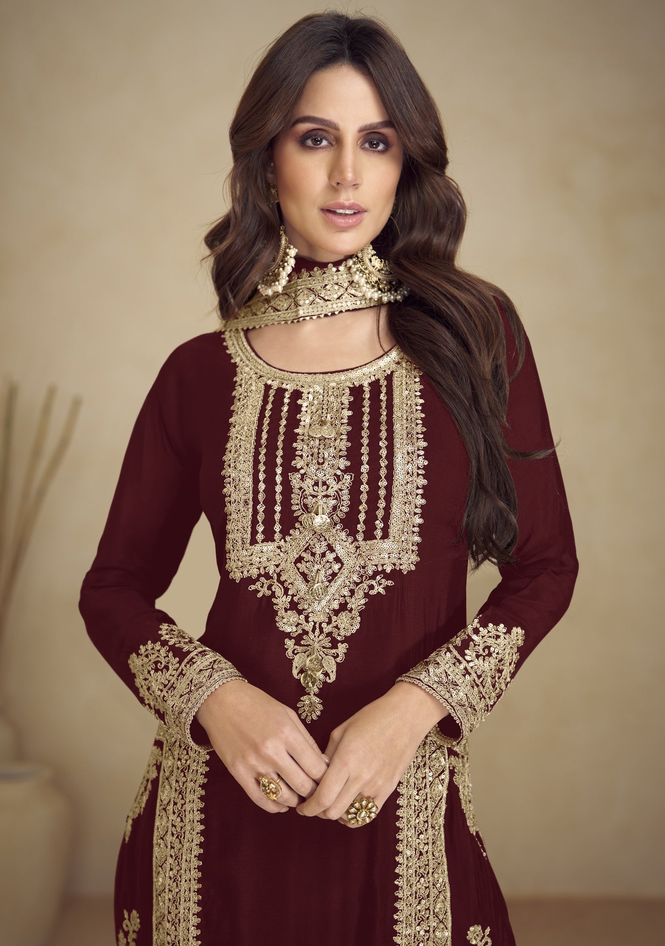 Costume Salwar brodé en georgette marron avec pantalon Dupatta