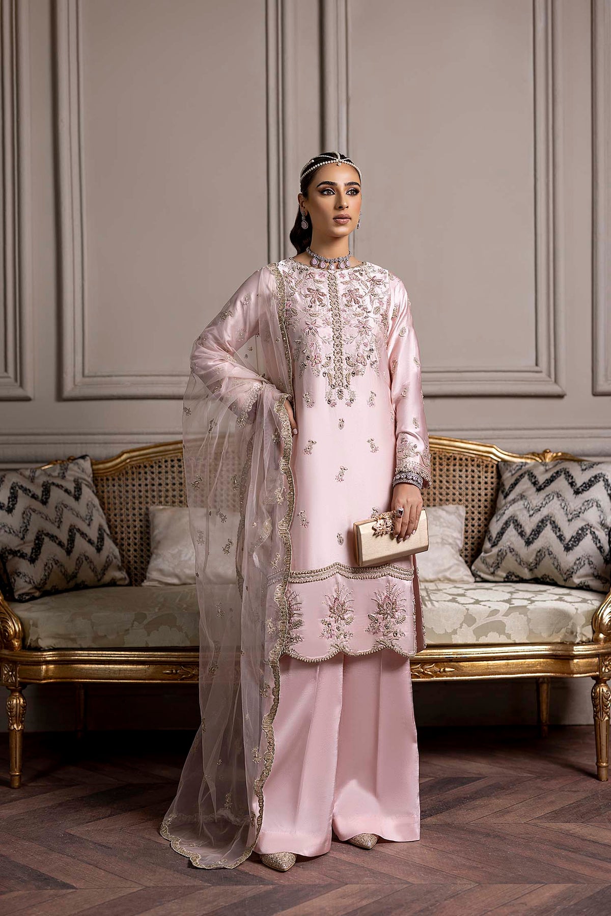 Costume Salwar indien traditionnel rose bébé orné de soie avec pantalon et dupatta en filet