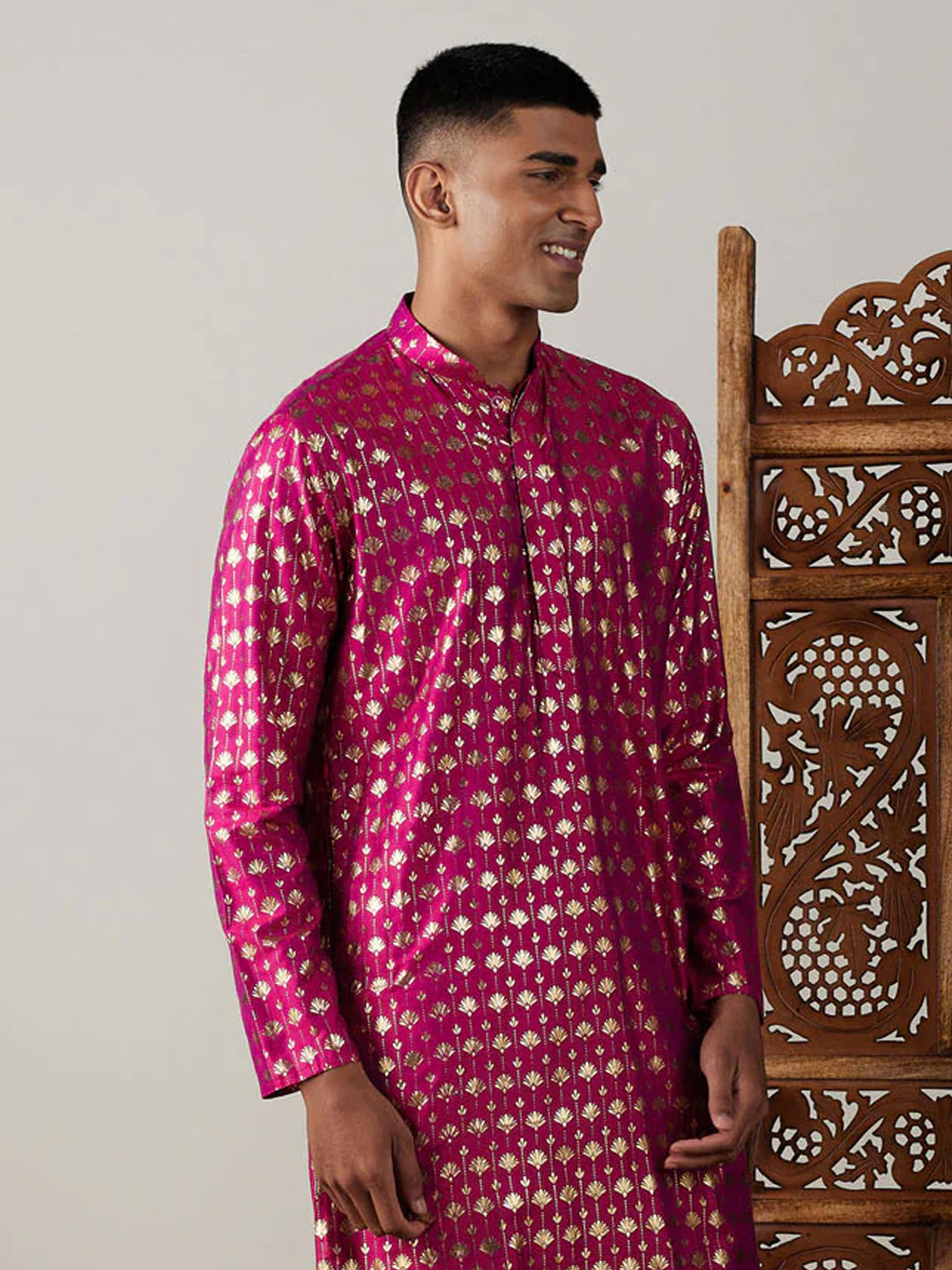 Ensemble pantalon Kurta en soie rose à imprimé artistique pour homme 