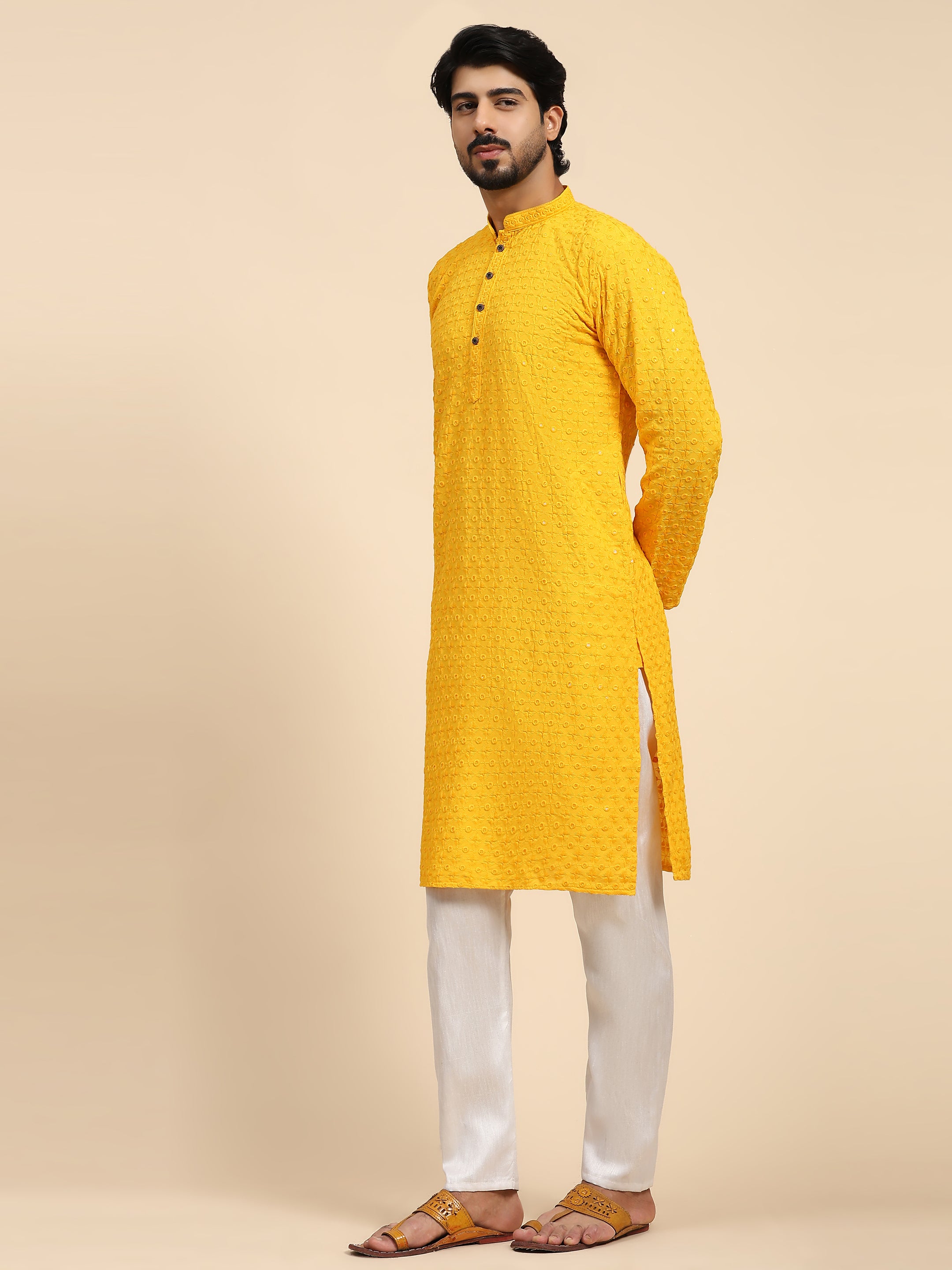 Ensemble pyjama ChikanKari Kurta en rayonne de coton pour hommes de coloris jaune 