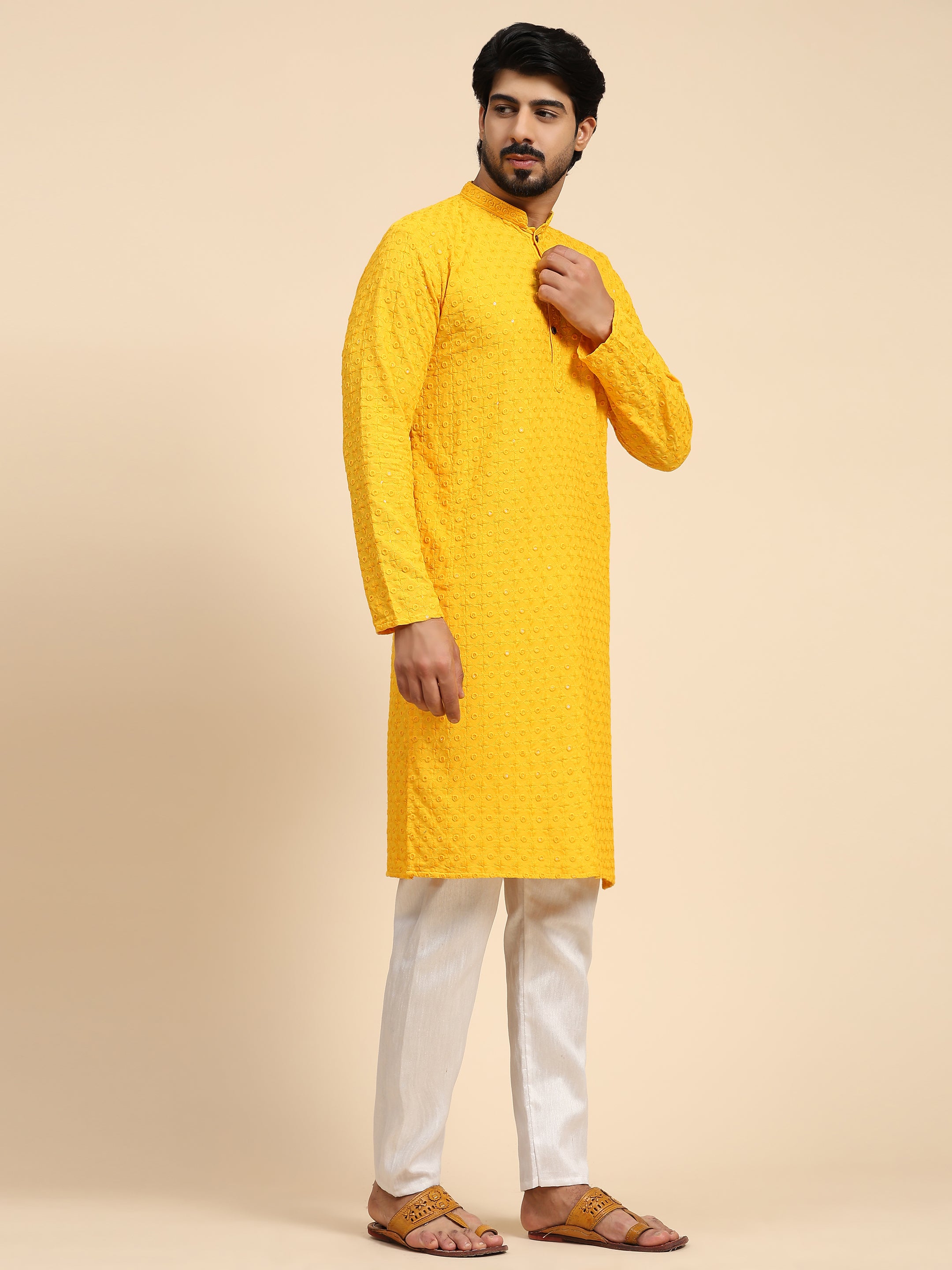 Ensemble pyjama ChikanKari Kurta en rayonne de coton pour hommes de coloris jaune 