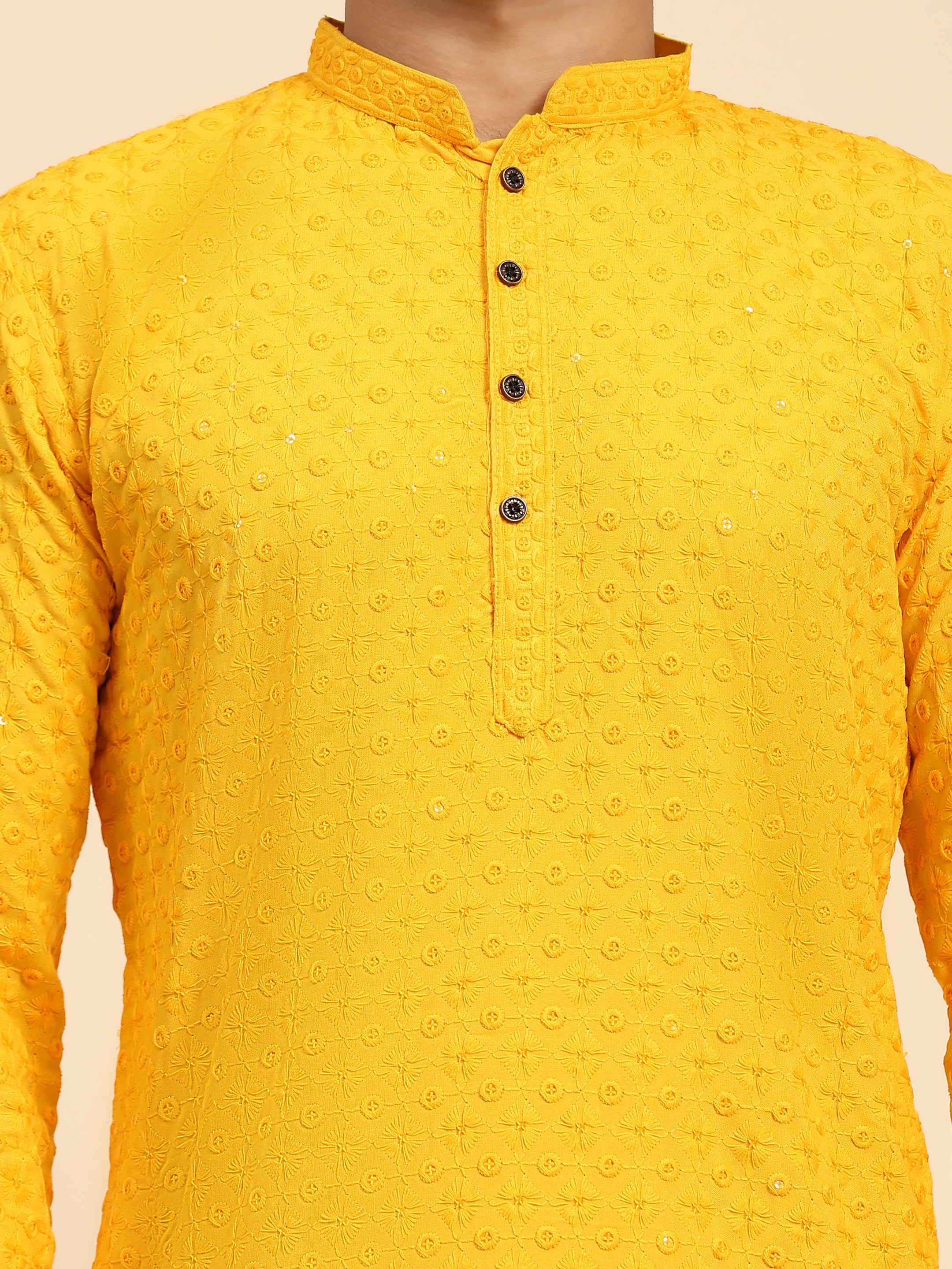 Ensemble pyjama ChikanKari Kurta en rayonne de coton pour hommes de coloris jaune 