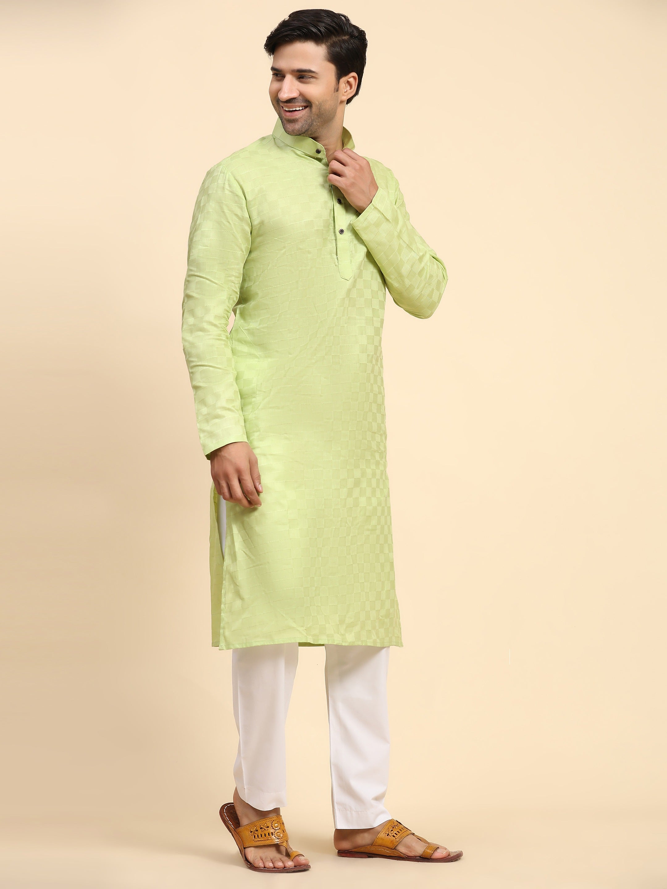 Ensemble pyjama Kurta en coton tissé vert clair pour homme 