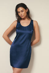 Robe courte dos nu Josefine en satin bleu 