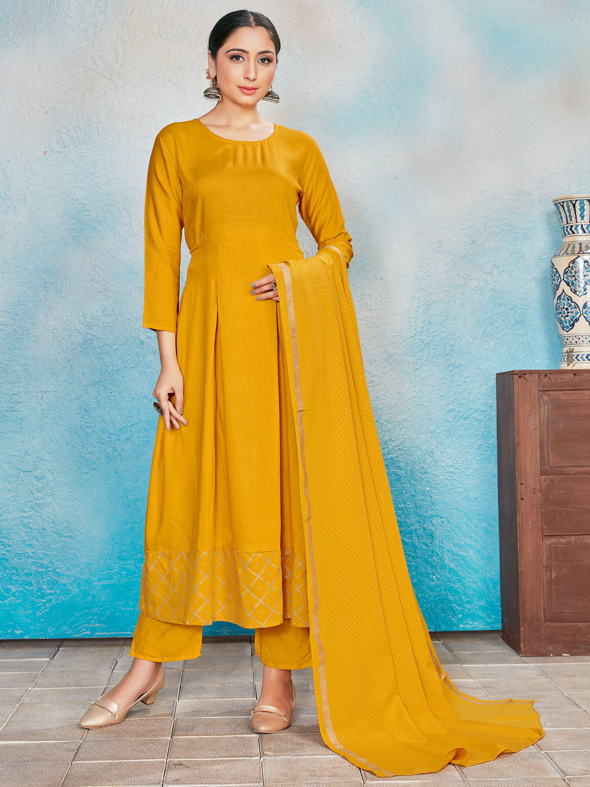 Kurta Set Yellow Rayon Foil Print Dress